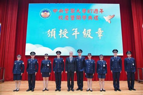 吳堂安太太|警大87週年校慶 吳堂安：政府全力支持警察教育，培。